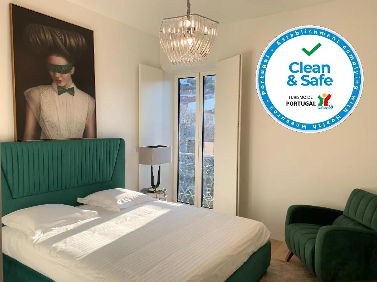 New!! Luxury Avenida Da Liberdade Flat- With Rooftop And Pool contacts