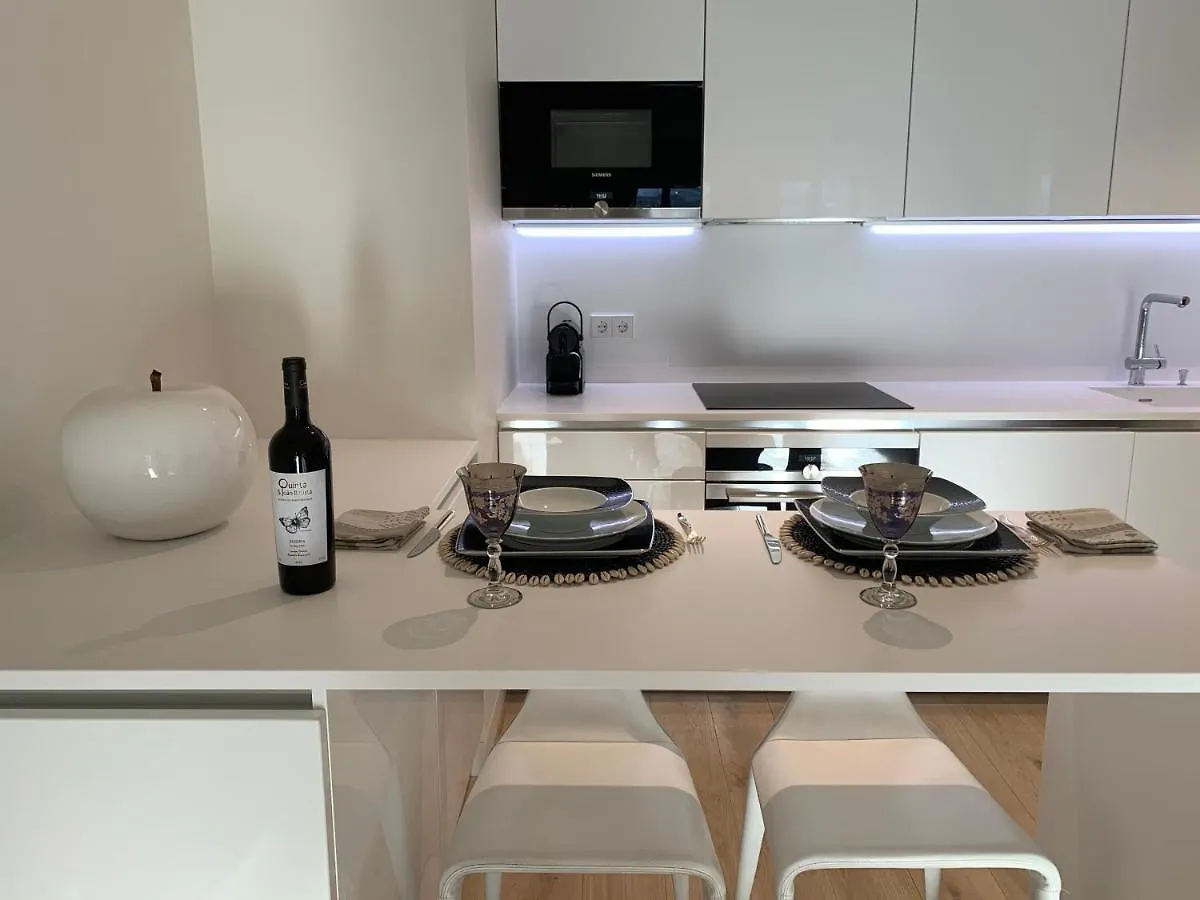 New!! Luxury Avenida Da Liberdade Flat- With Rooftop And Pool Apartment Lisbon Portugal