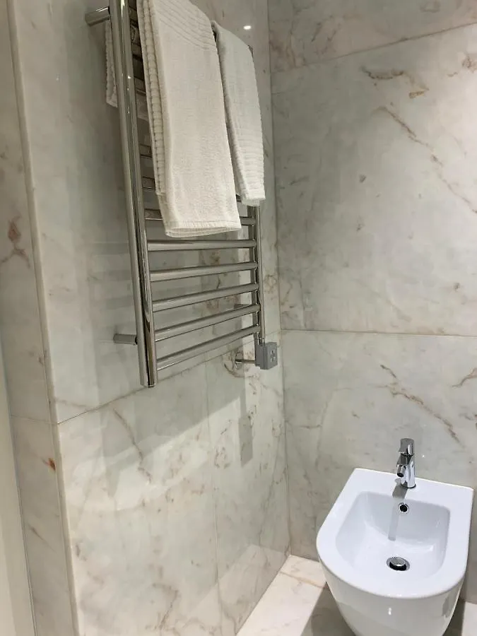 New!! Luxury Avenida Da Liberdade Flat- With Rooftop And Pool Apartment Lisbon 0*,  Portugal