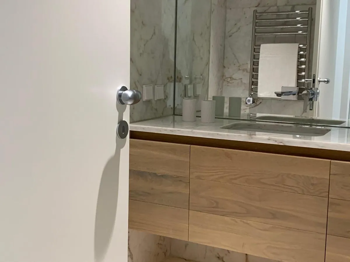 New!! Luxury Avenida Da Liberdade Flat- With Rooftop And Pool Apartment Lisbon 0*,